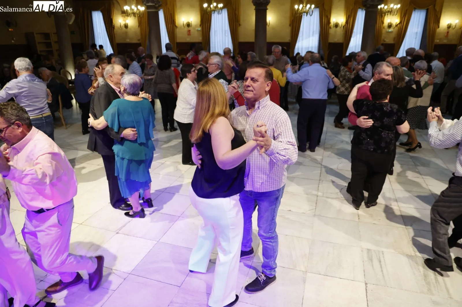 Baile de mayores en el Casino de Salamanca