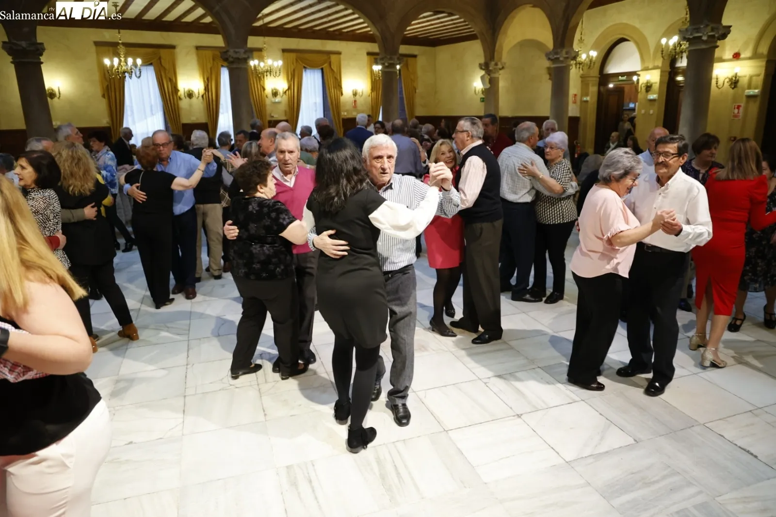 Baile de mayores en el Casino de Salamanca