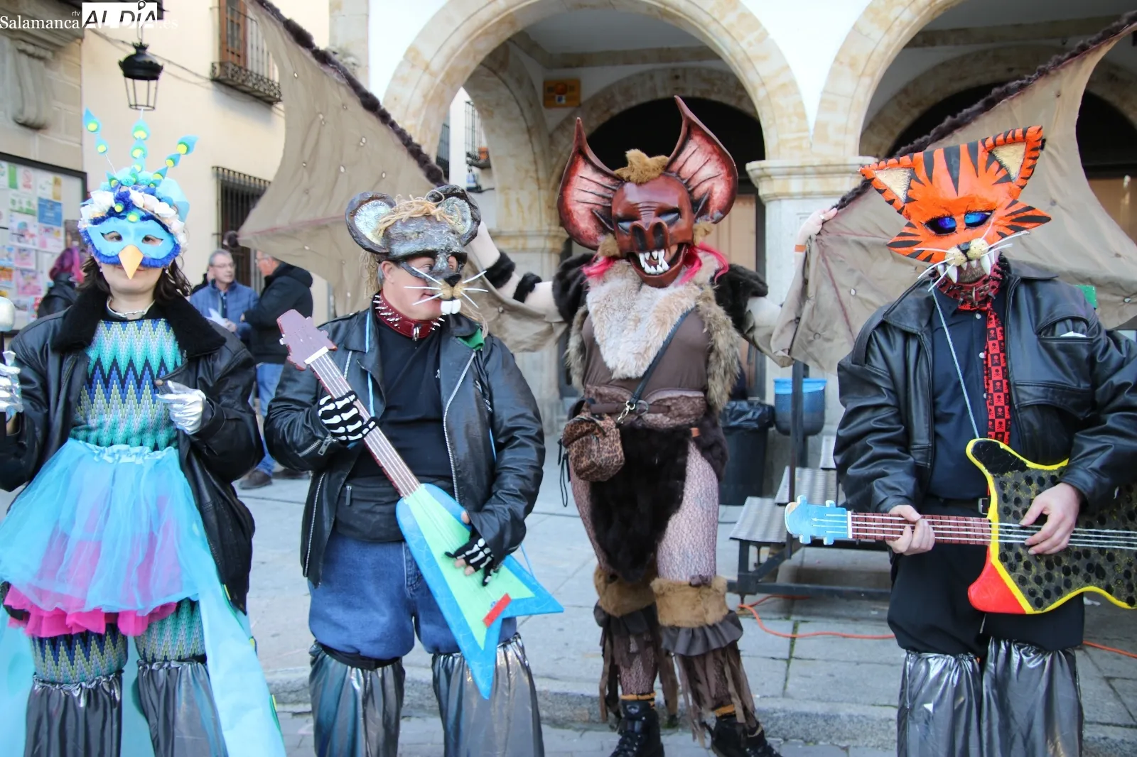 Foto 9 - Los Furbys ganan el concurso de disfraces en Alba de Tormes