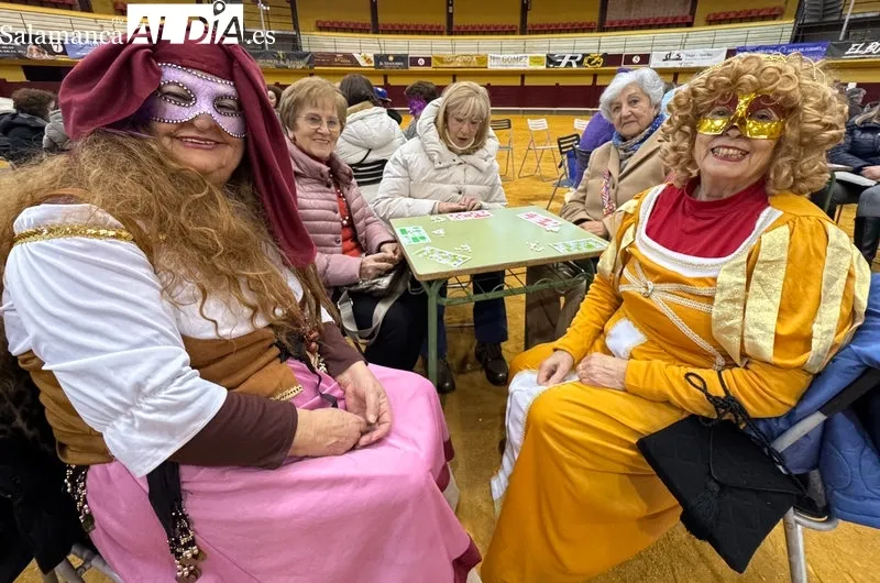 Foto 8 - Las mujeres albenses celebran el Carnaval con chocolate y churros