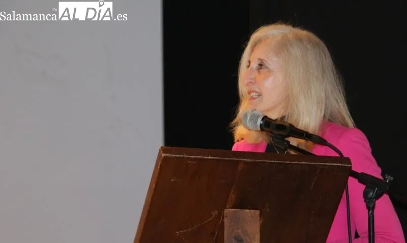 Foto 6 - Charla y homenaje a la trayectoria de cuatro mujeres albenses