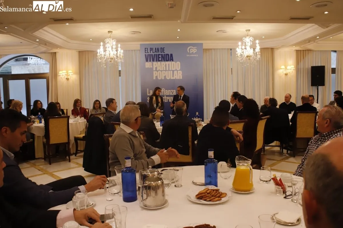 La vicesecretaria de Organización del Partido Popular, Carmen Fúnez, participaba en Salamanca en un encuentro con empresarios. Foto de Ángel Puma