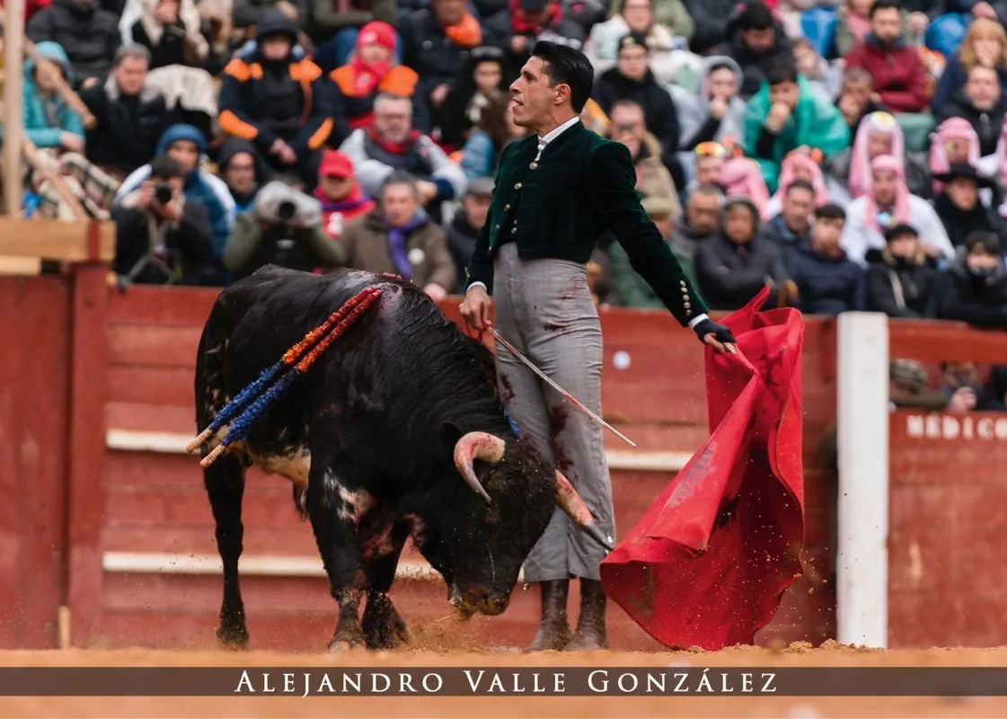 Foto 4 - &Aacute;ngel Serrano gana de nuevo el Concurso del Calendario Carnavalero, que ya est&aacute; a la venta