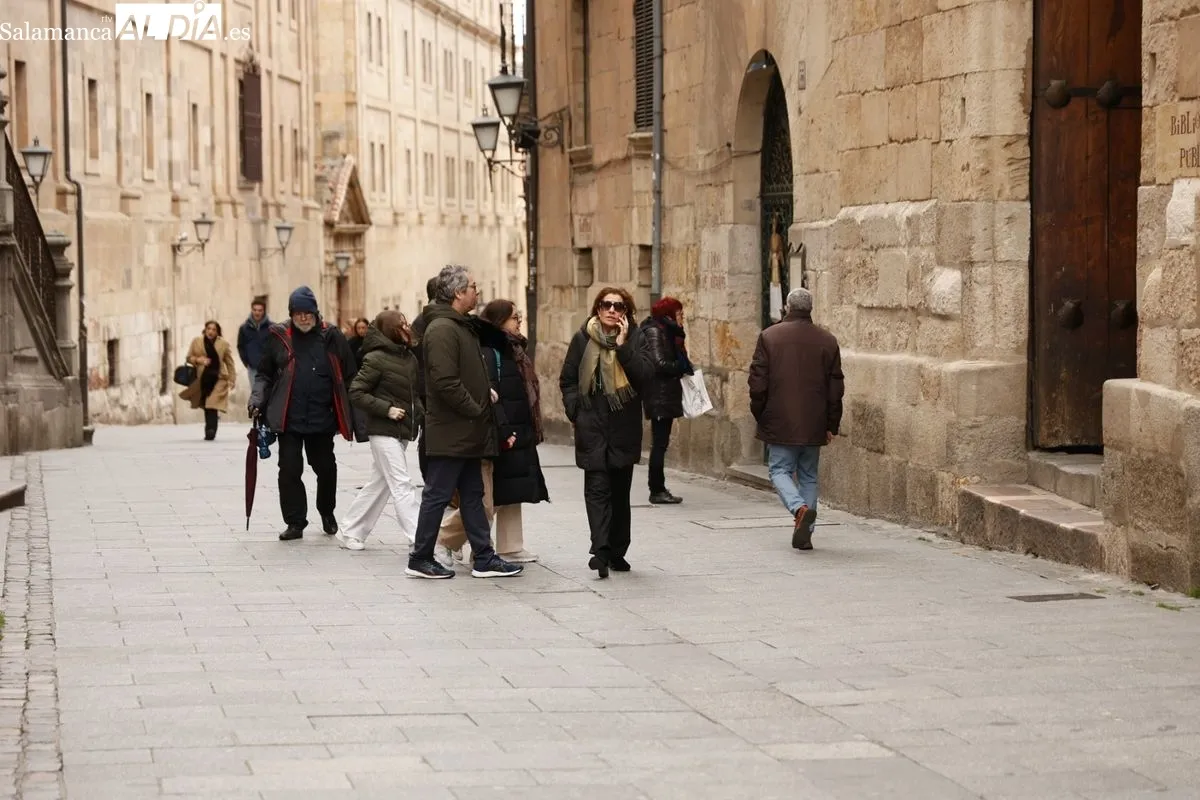 Ambiente en el centro de Salamanca en esta fría tarde de domingo. Fotos: David Sañudo