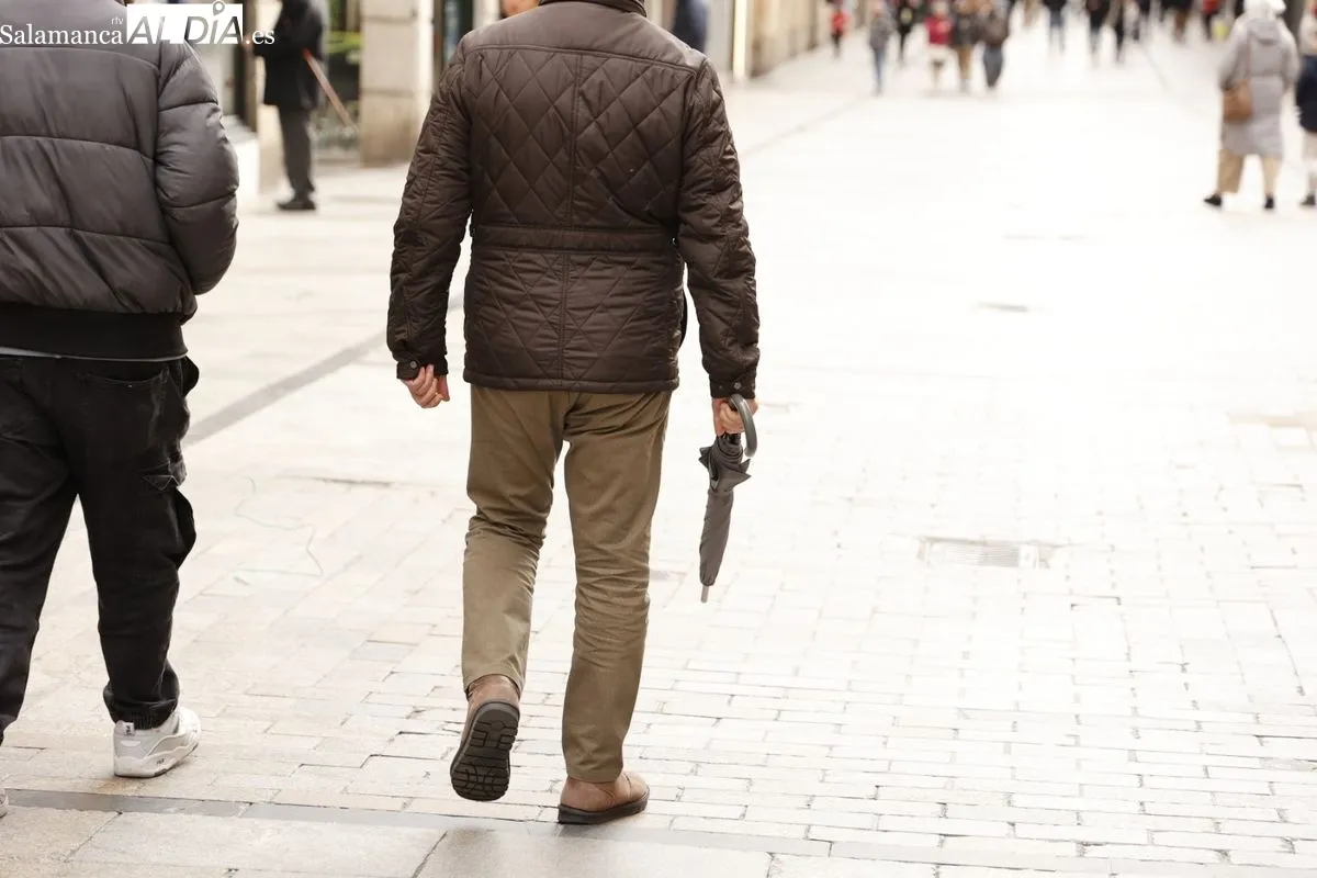 Ambiente en el centro de Salamanca en esta fría tarde de domingo. Fotos: David Sañudo
