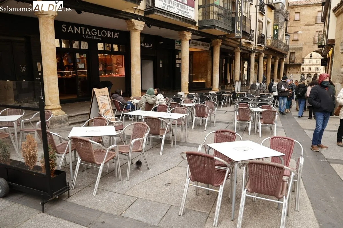Ambiente en el centro de Salamanca en esta fría tarde de domingo. Fotos: David Sañudo