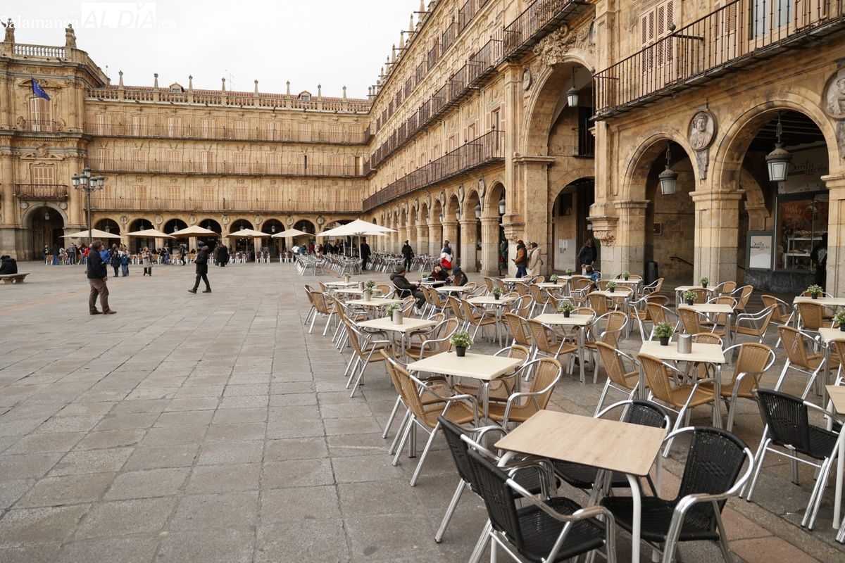El frío deja desangelado el centro de Salamanca