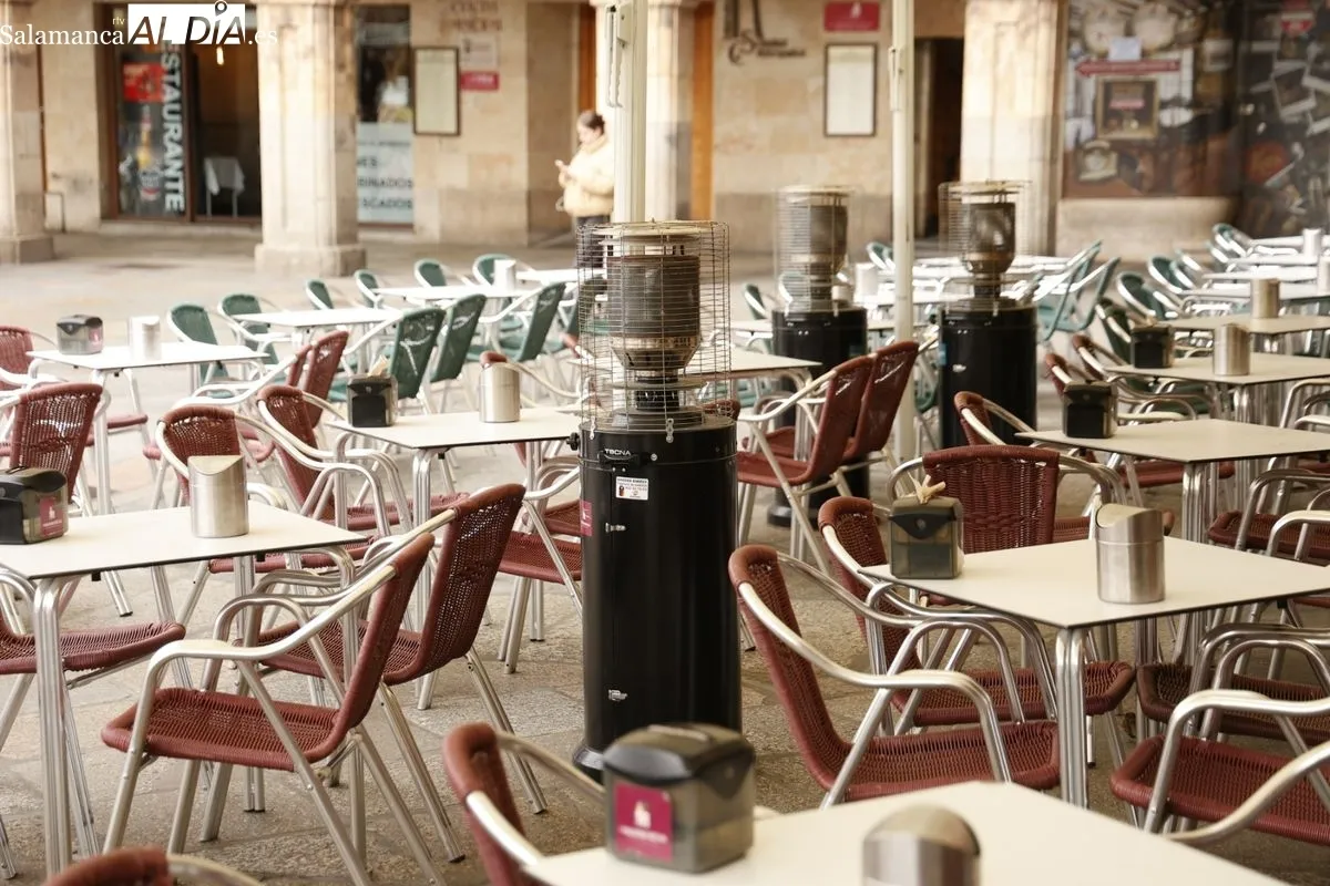 Ambiente en el centro de Salamanca en esta fría tarde de domingo. Fotos: David Sañudo