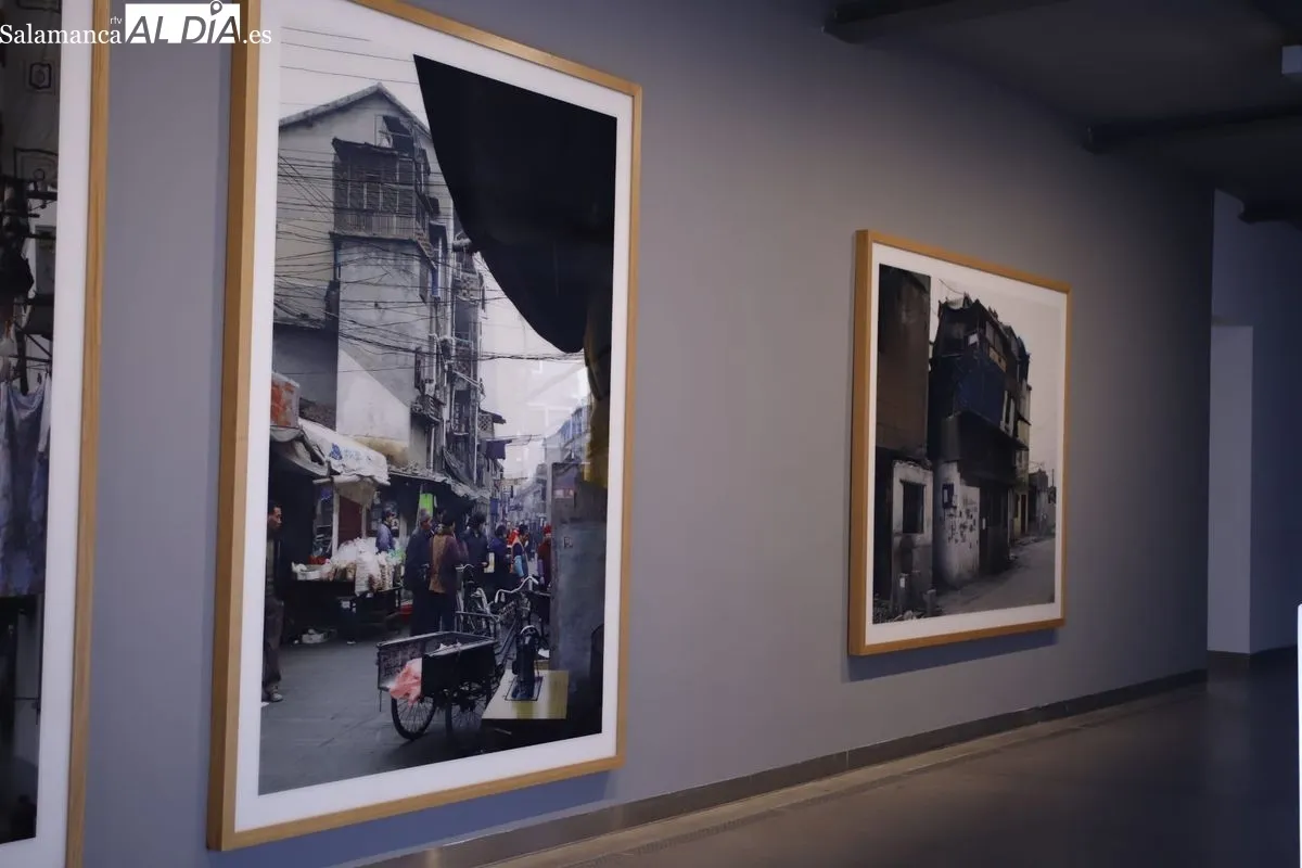  Presentación en el Da2 de la exposición 'Topologías intempestivas' del artista Ángel Marcos. Foto de Ángel Puma