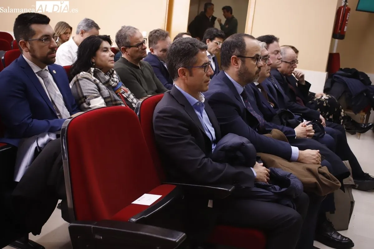 Presentación del ambicioso sistema de autoconsumo solar de la USAL que le permitirá ahorrar 250.000 euros anuales en su factura eléctrica
