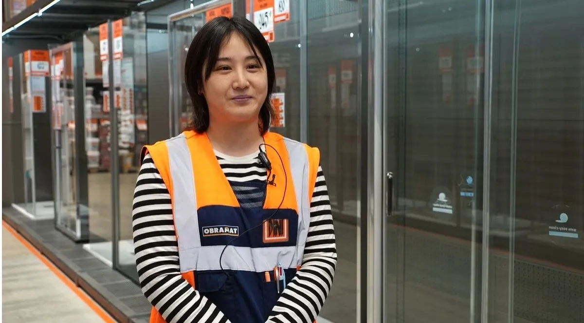 Dongni Wang, jefa de la Sección de Herramientas y Ferretería en OBRAMAT Rivas