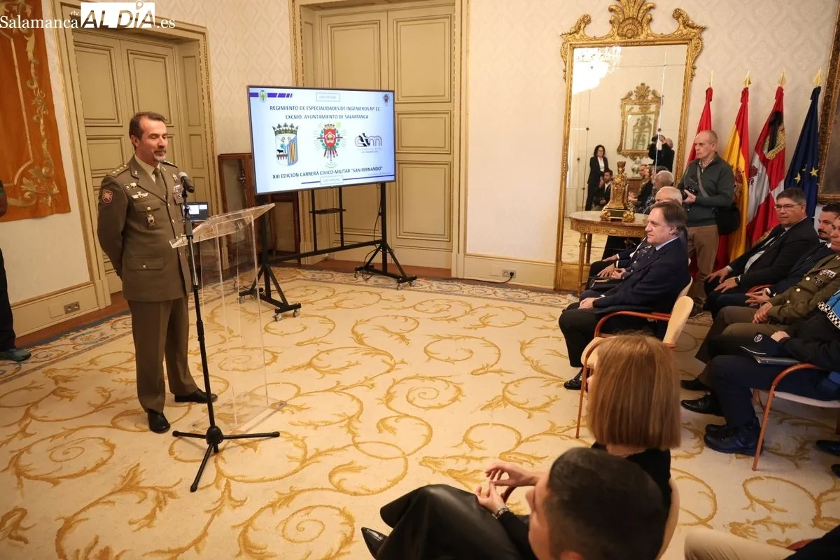 Presentación en el Ayuntamiento de Salamanca de la XIII Carrera Cívico-Militar 'San Fernando'. Foto de David Sañudo