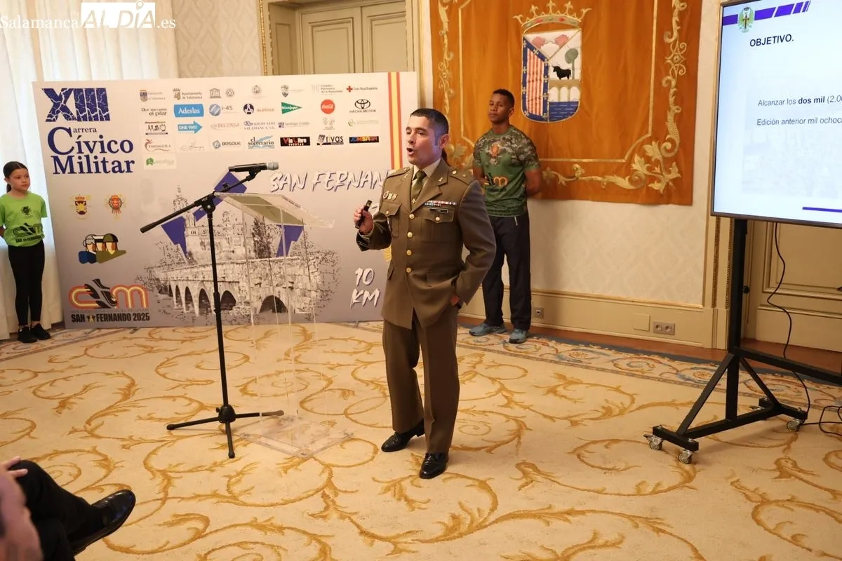 Presentación en el Ayuntamiento de Salamanca de la XIII Carrera Cívico-Militar 'San Fernando'. Foto de David Sañudo