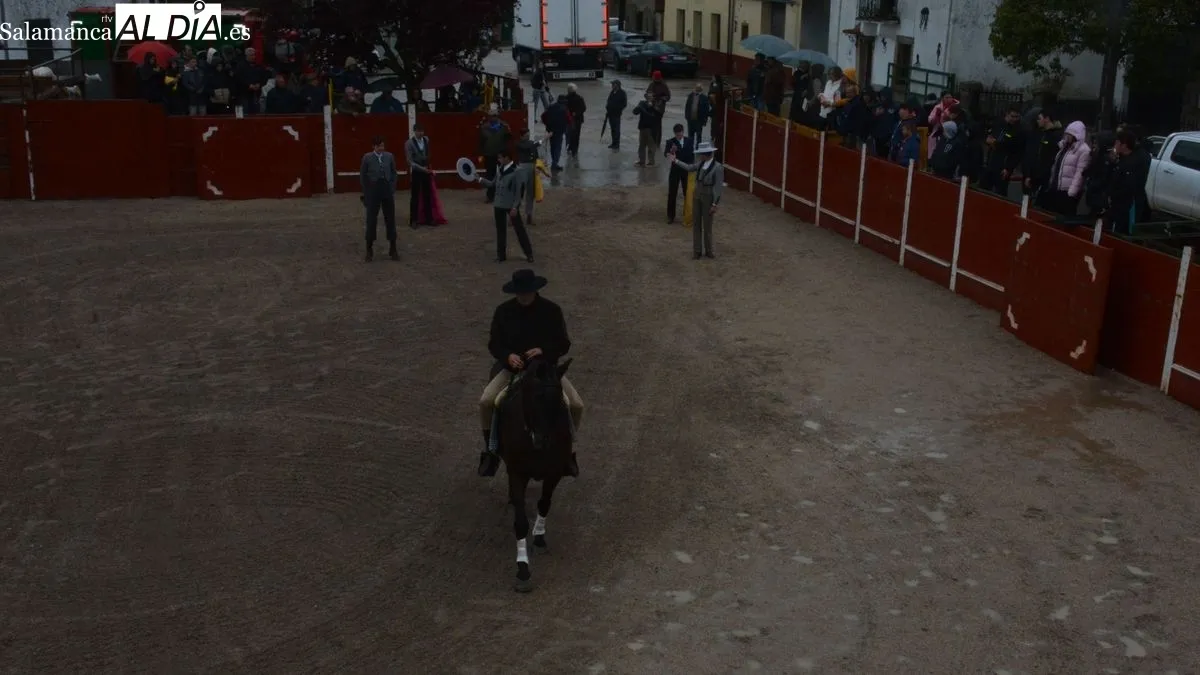 Foto 9 - Entretenido festejo taurino en Olmedo, a pesar del fr&iacute;o y la amenaza de lluvia