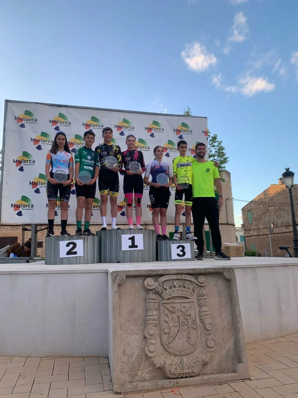 Foto 4 - Grandes actuaciones de las cadetes y junior de EnchufeSolar Fem en los Campeonatos de Espa&ntilde;a de Pista