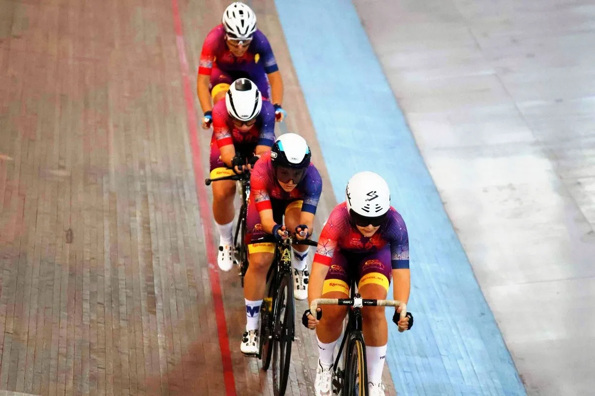 Foto 2 - Grandes actuaciones de las cadetes y junior de EnchufeSolar Fem en los Campeonatos de Espa&ntilde;a de Pista