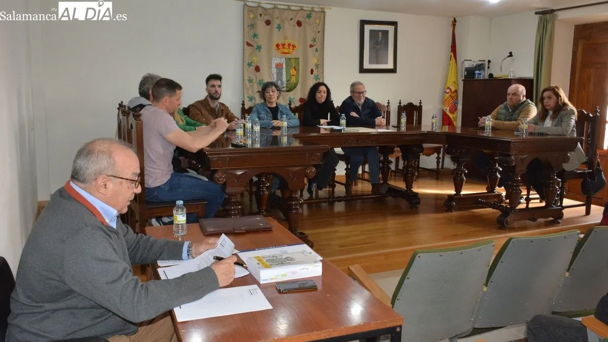 Foto 4 - Carlos Pedraz regresa a la Alcald&iacute;a de Lumbrales con el apoyo de Independientes y un voto de Salamanca Importa