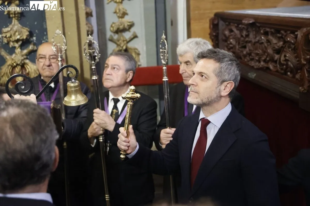 La lluvia impide que la Santísima Virgen de los Dolores salga en procesión por Salamanca | FOTOS: David Sañudo 