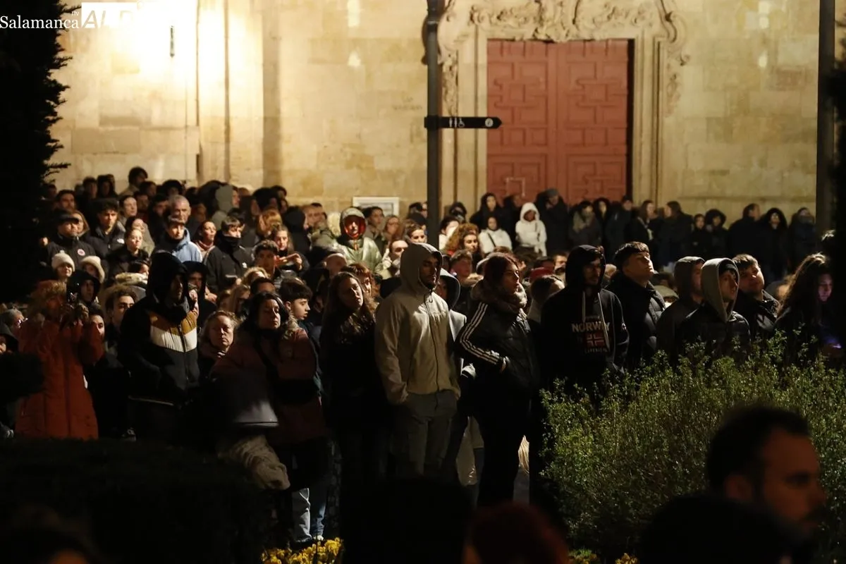 Tradicional Oración del Silencio de la Cofradía del Cristo Yacente | FOTOS: David Sañudo 