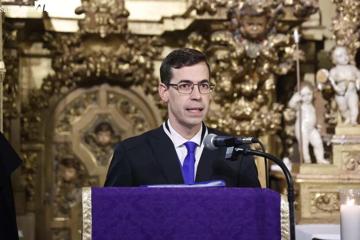La lluvia impide que la Santísima Virgen de los Dolores salga en procesión por Salamanca | FOTOS: David Sañudo 