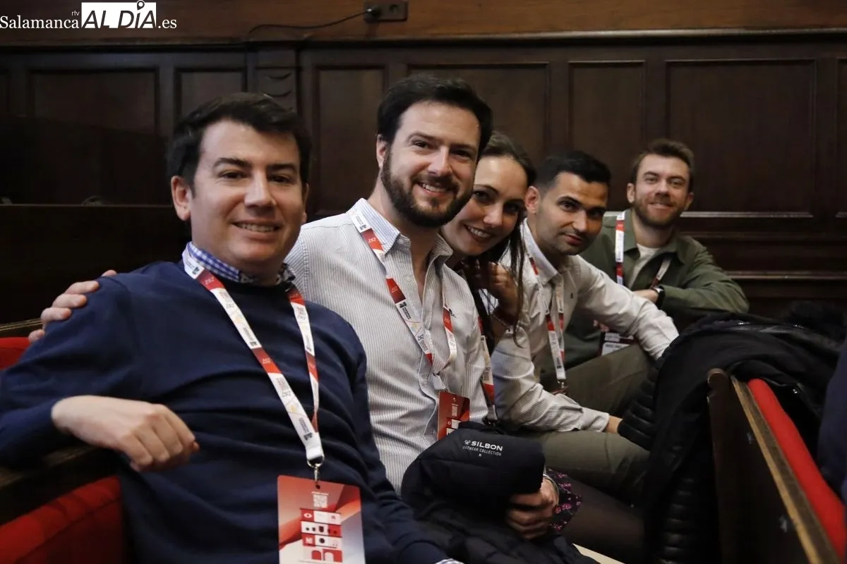 Graduados de la USAL de hace 5, 10 y 15 años se reencuentran en Salamanca | FOTOS: David Domínguez 