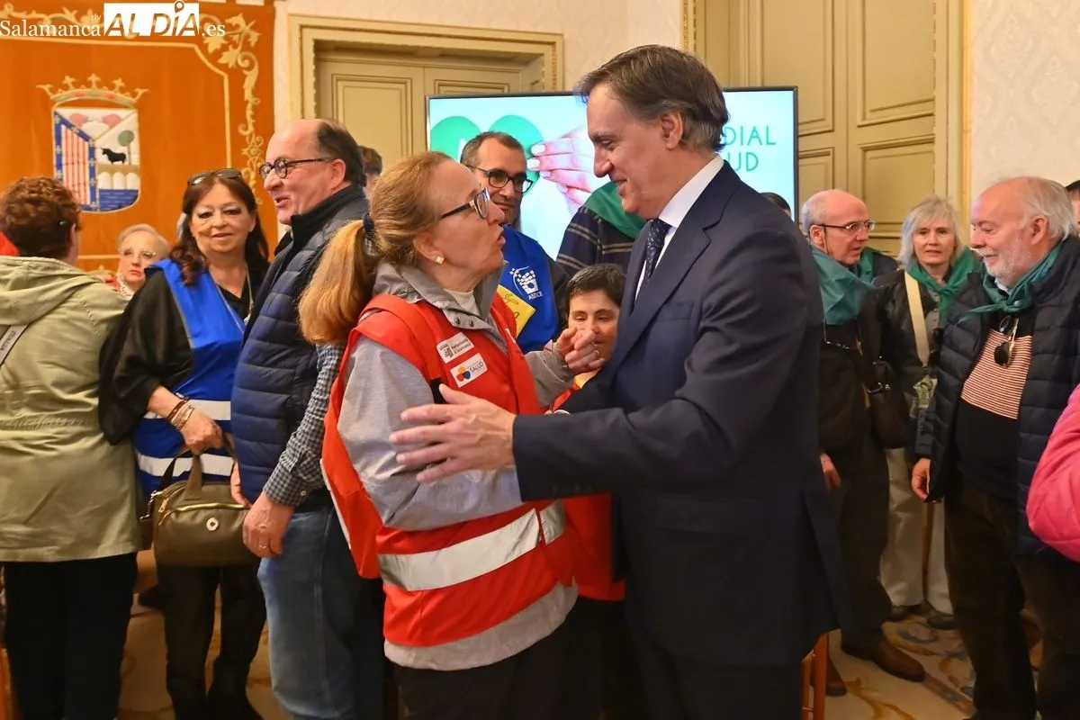 Recepción en el Ayuntamiento de Salamanca a más de 50 asociaciones de ayuda mutua y salud