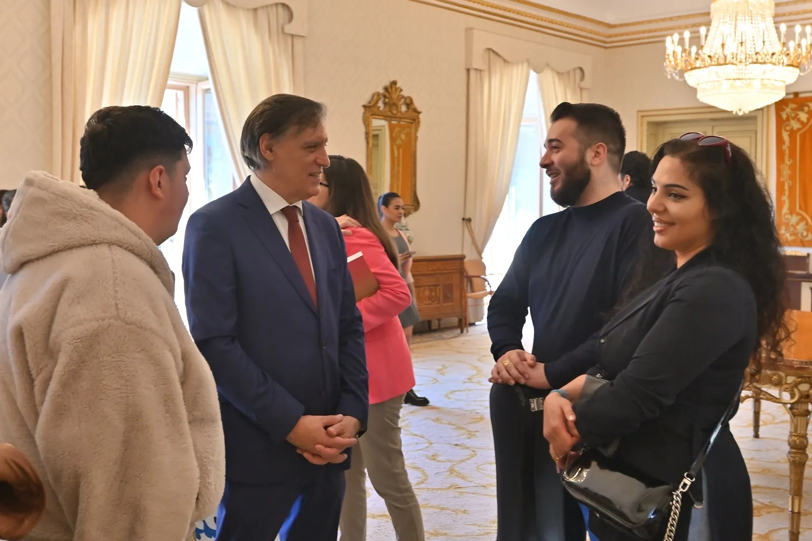 Foto 11 - El pueblo gitano de Salamanca celebra en el Ayuntamiento su d&iacute;a internacional