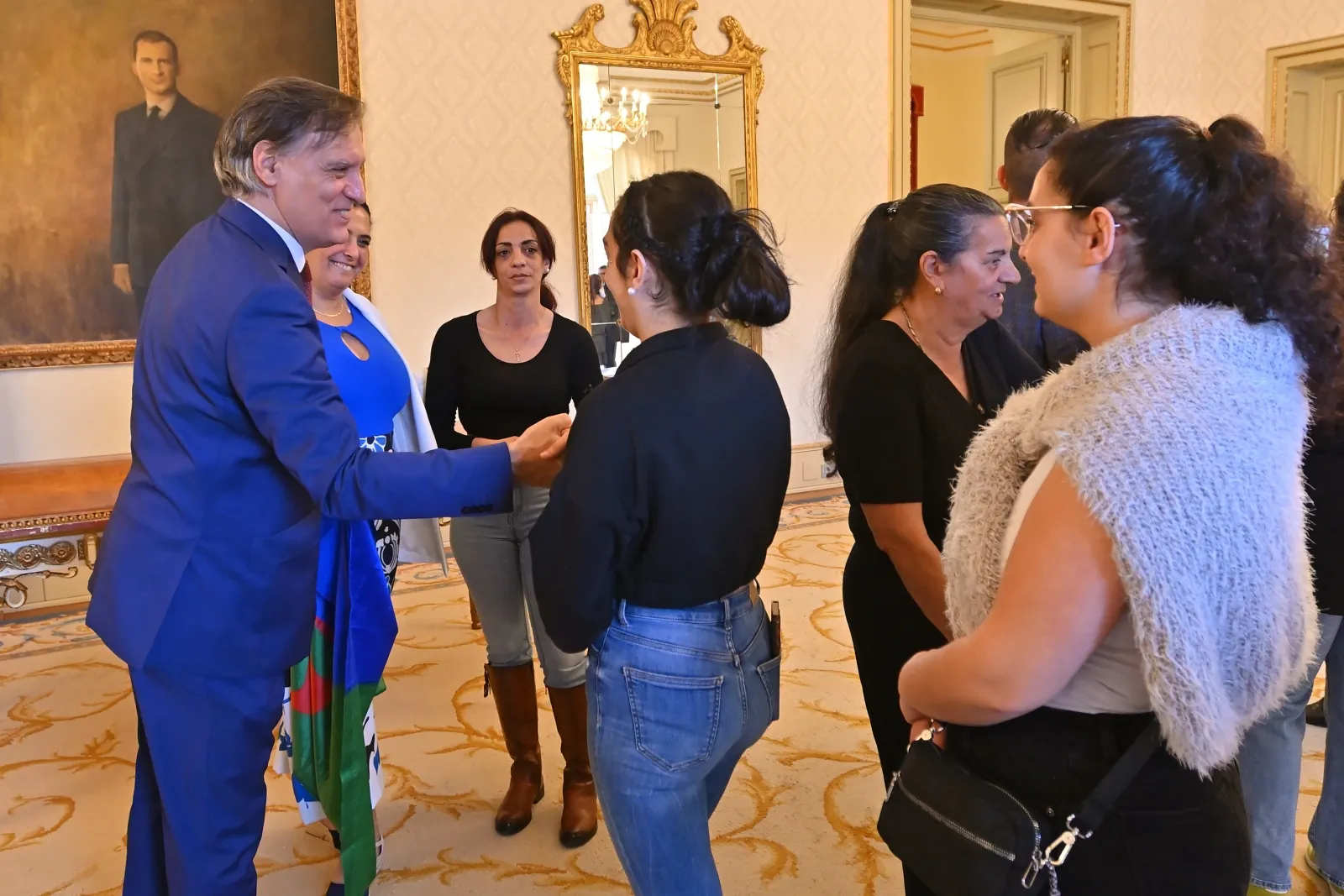 Foto 9 - El pueblo gitano de Salamanca celebra en el Ayuntamiento su d&iacute;a internacional