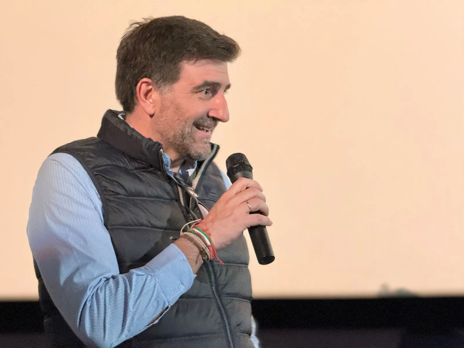 El Tormes ha acogido la proyección de un documental 'La vida en una gota', sobre la importancia del cribado neonatal
