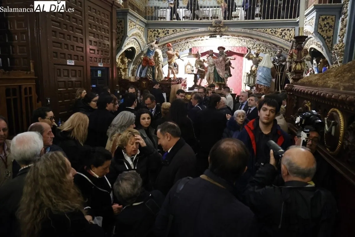 La lluvia impide que la Santísima Virgen de los Dolores salga en procesión por Salamanca | FOTOS: David Sañudo 