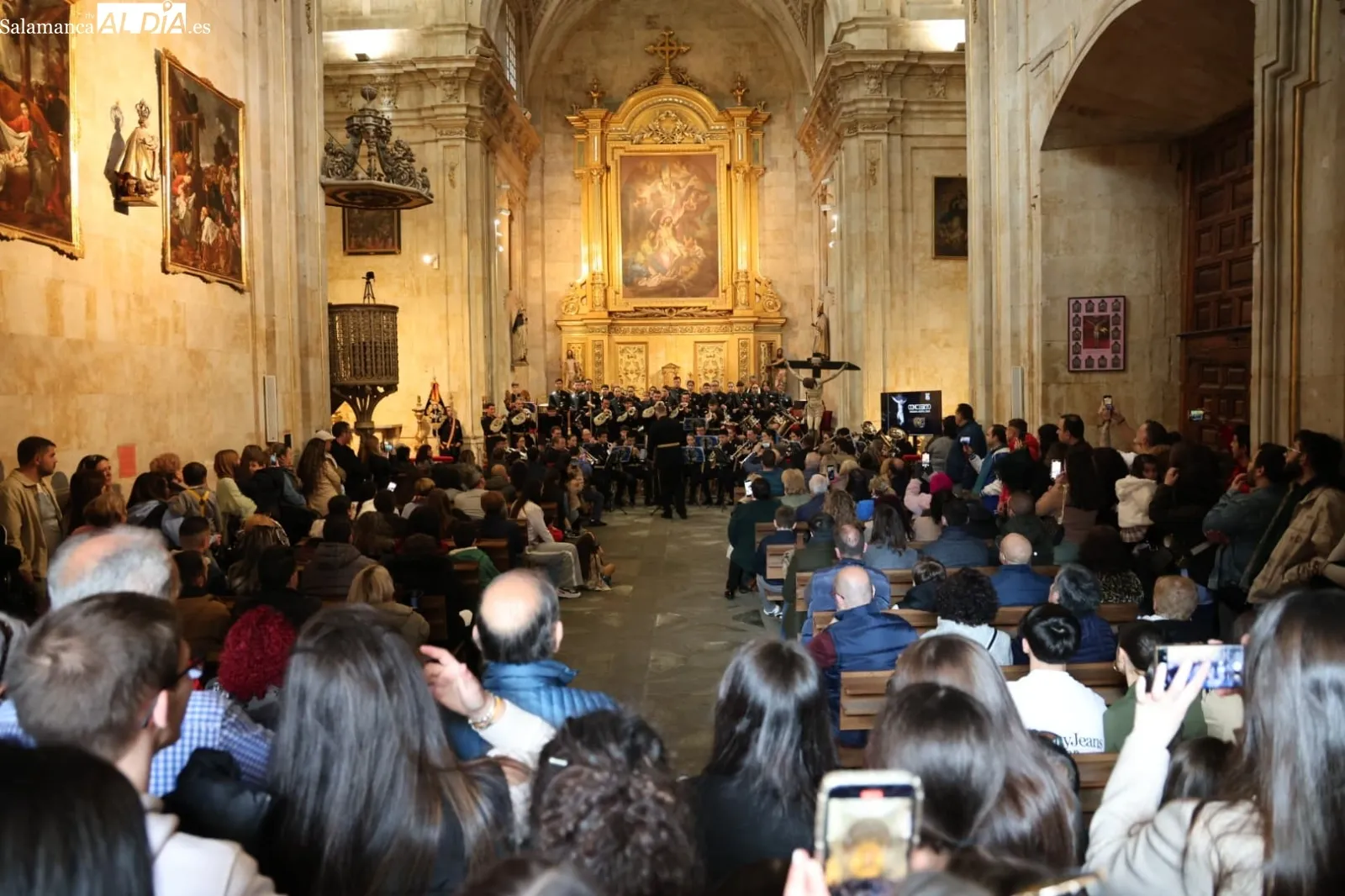 Reconocimiento a la asociación Asperger-Tea por parte de la Hermandad de Jesús Amigo de los Niños | FOTOS: David Sañudo 