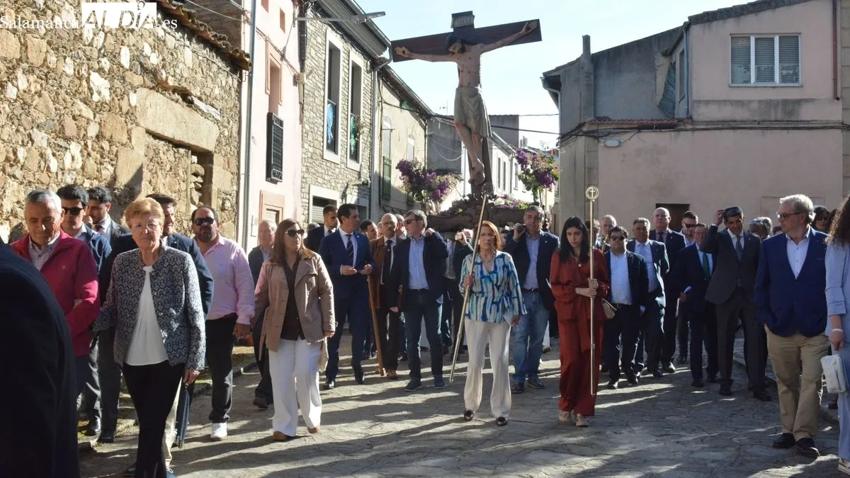Foto 2 - Los vecinos de Hinojosa de Duero arropan a la Cofrad&iacute;a en la celebraci&oacute;n de la fiesta del Cristo de la Misericordia
