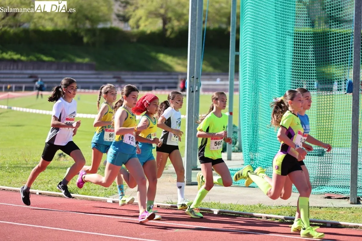 Emocionante final de atletismo en los Juegos Escolares de Salamanca | FOTOS: David Sañudo 