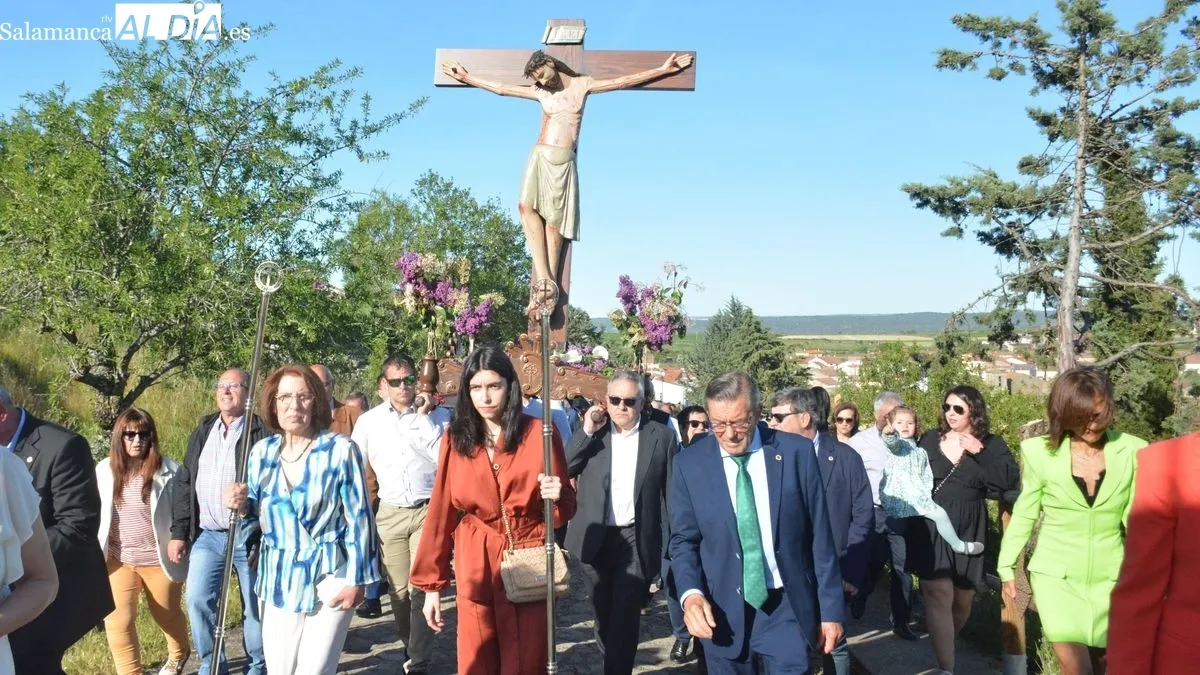 Foto 10 - Los vecinos de Hinojosa de Duero arropan a la Cofrad&iacute;a en la celebraci&oacute;n de la fiesta del Cristo de la Misericordia