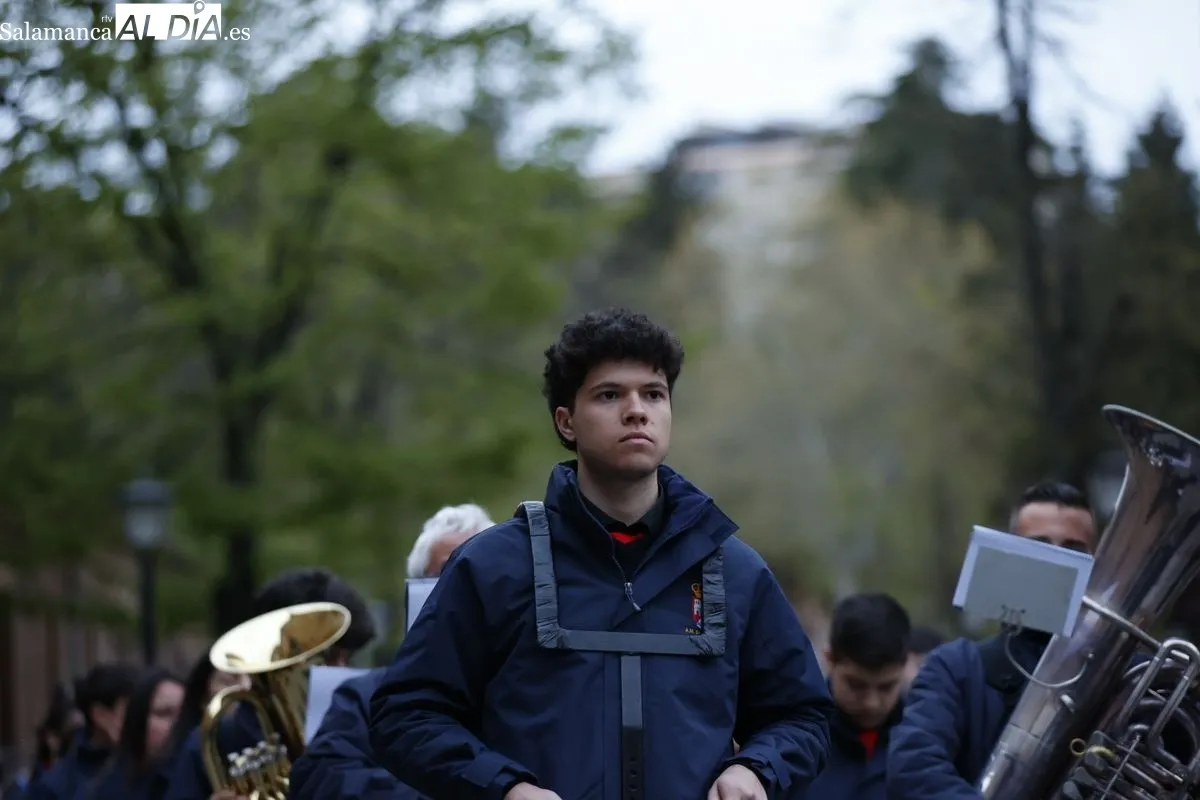 Ferviente e ilusionante procesión de la Seráfica Hermandad por el centro de Salamanca | FOTOS: David Sañudo 