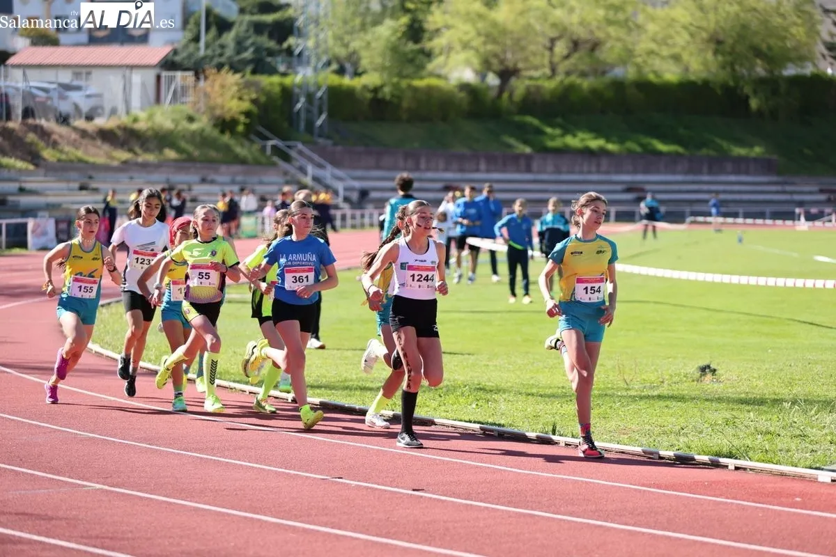 Emocionante final de atletismo en los Juegos Escolares de Salamanca | FOTOS: David Sañudo 