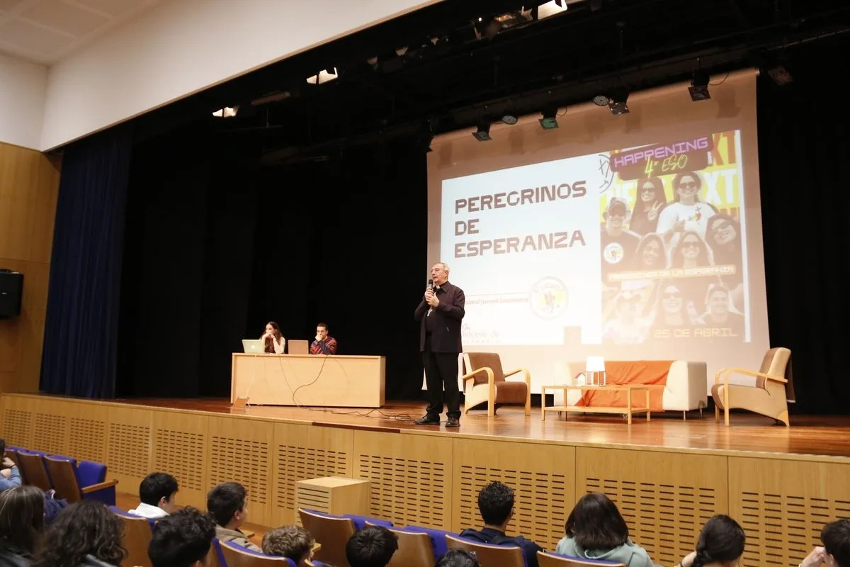 Foto 3 - El Jubileo de la Esperanza llega a m&aacute;s de 500 j&oacute;venes salmantinos con un Happening (FOTOS)