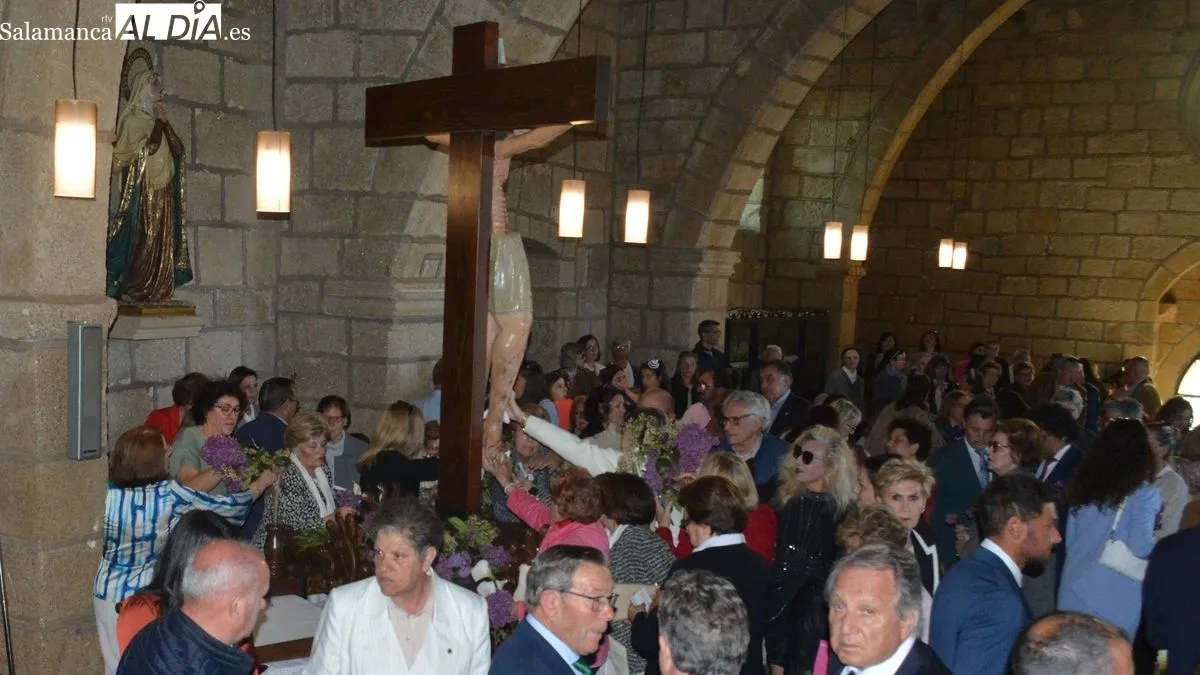 Foto 4 - Los vecinos de Hinojosa de Duero arropan a la Cofrad&iacute;a en la celebraci&oacute;n de la fiesta del Cristo de la Misericordia