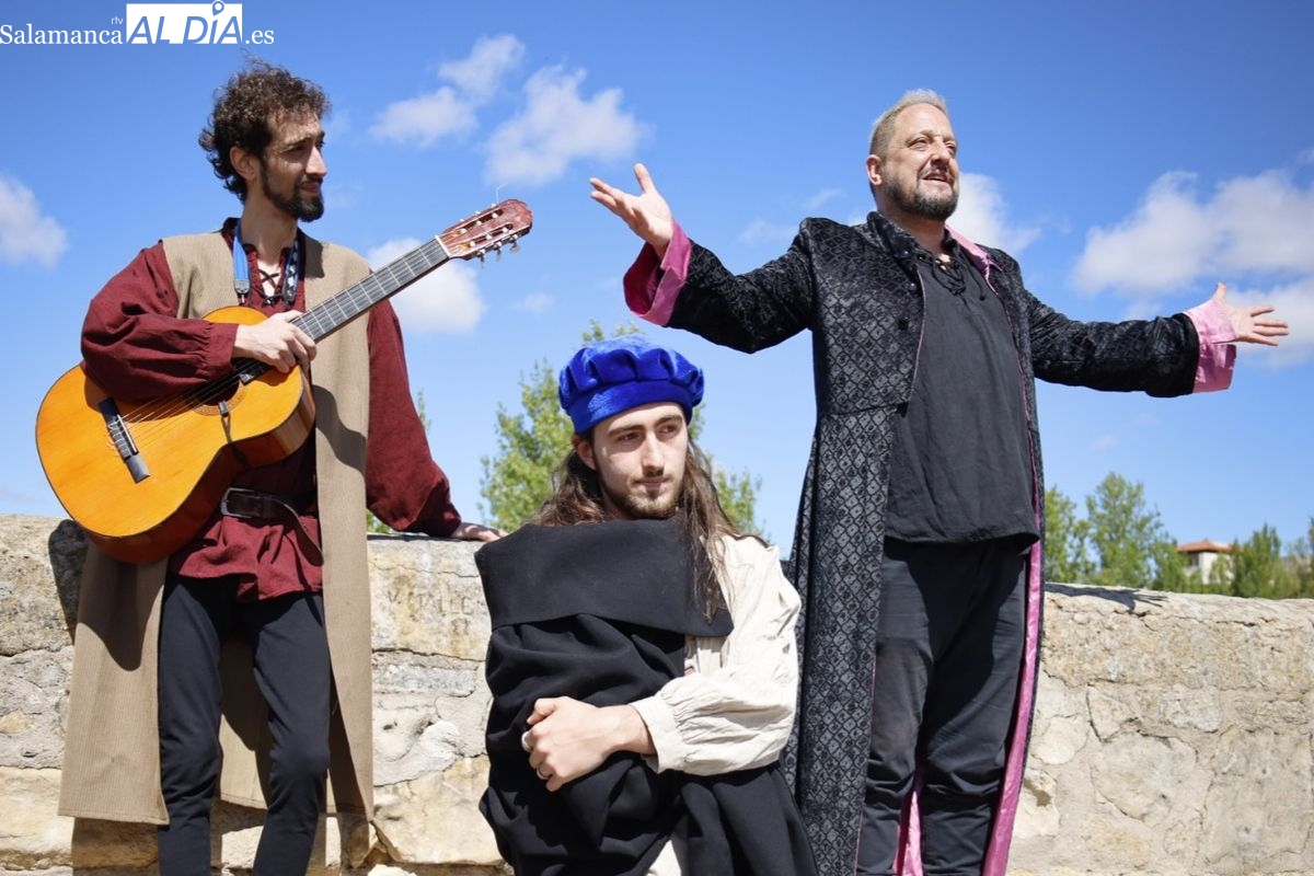 VÍDEO Y FOTOS | Máxima expectación en las visitas teatralizadas con motivo del Lunes de Aguas