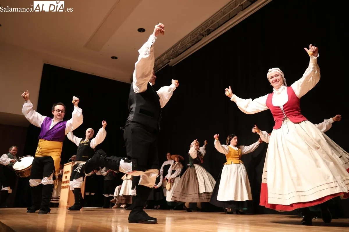 Actuaciones musicales y pasacalles en Salamanca para celebrar el Día de Galicia | FOTOS: David Sañudo