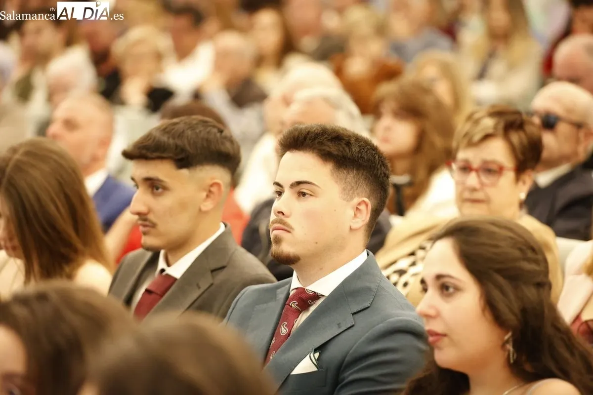 Emoción en la graduación del Grado en Ingeniería Química de la Universidad de Salamanca | FOTOS: David Sañudo