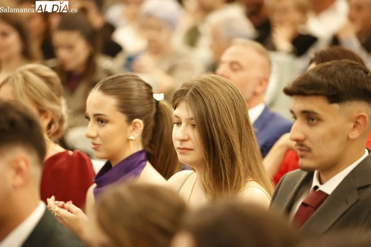 Emoción en la graduación del Grado en Ingeniería Química de la Universidad de Salamanca | FOTOS: David Sañudo