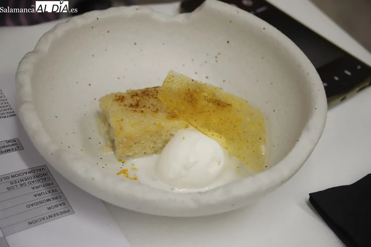 Concurso de Torrijas de Salamanca con 22 establecimientos participantes que mostraron sus propuestas en el Centro de Innovación Gastronómica de la Cámara de Comercio. Foto de Ángel Puma