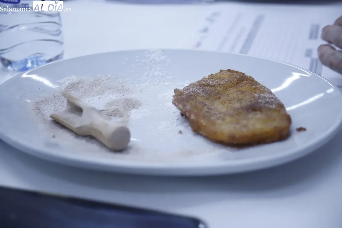 Concurso de Torrijas de Salamanca con 22 establecimientos participantes que mostraron sus propuestas en el Centro de Innovación Gastronómica de la Cámara de Comercio. Foto de Ángel Puma