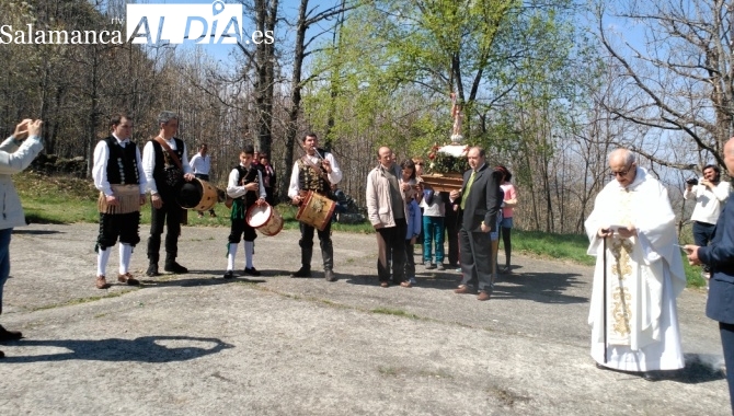 Las bollas de Cantagallo y el escarnio de Judas en Sotoserrano para celebrar el Lunes de Pascua en Salamanca