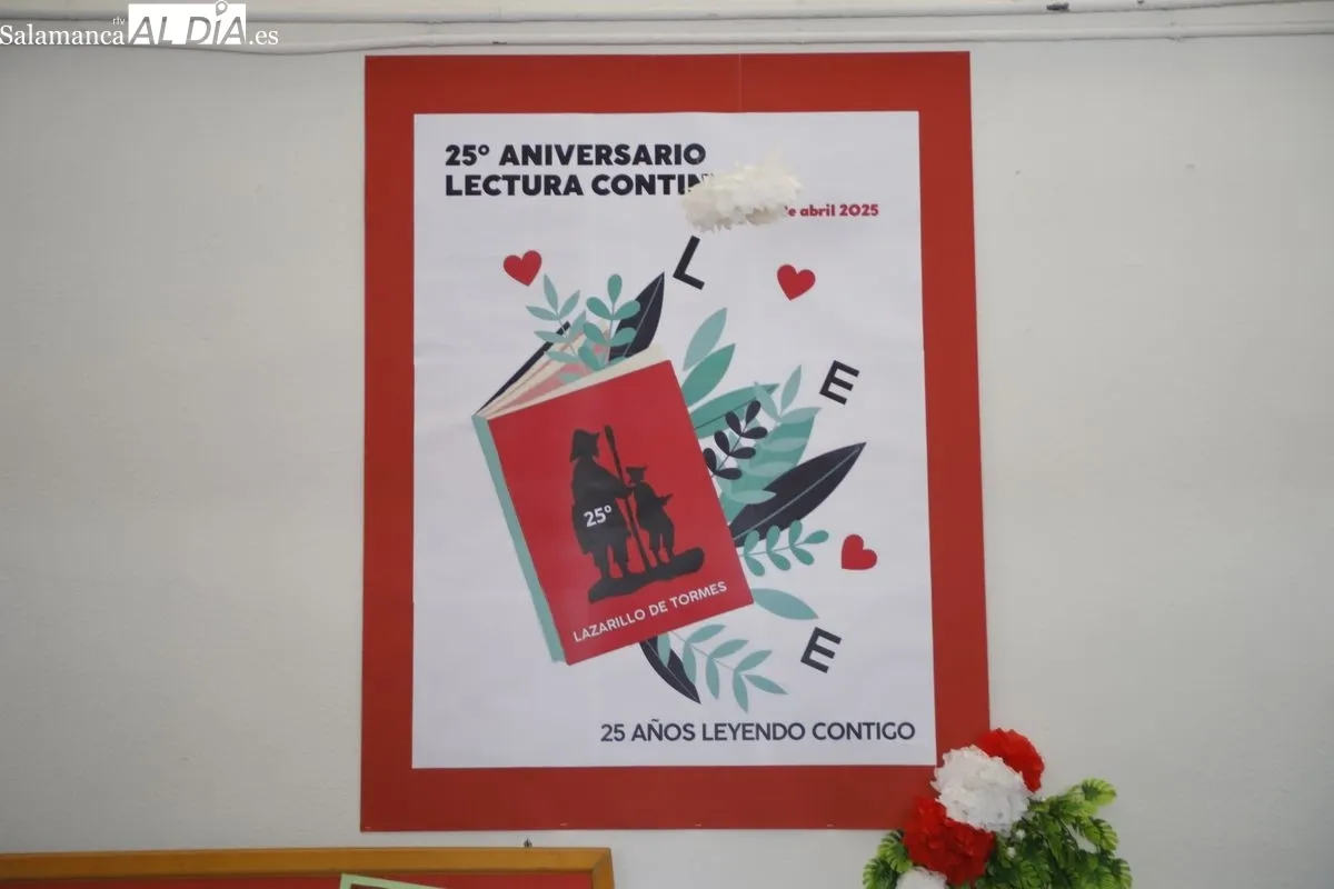 El CEIP Lazarillo de Tormes celebra su XV lectura continuada con la participación de toda la comunidad educativa. Foto de Ángel Puma