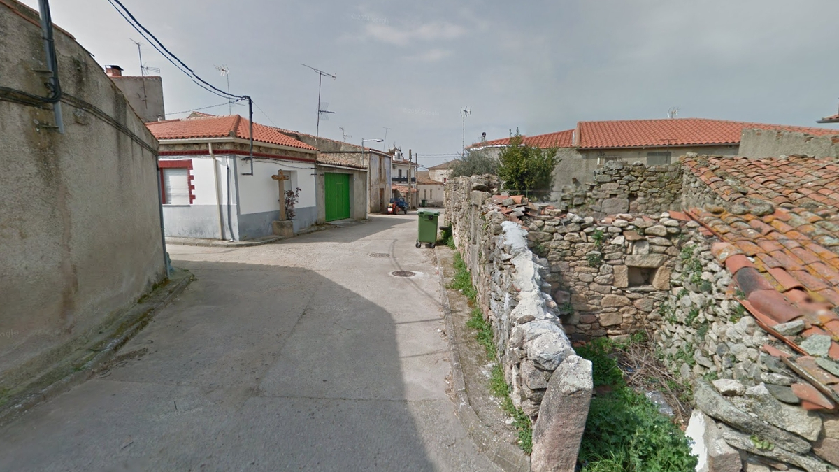 El alcalde de Saldeana denuncia una agresión con un horcón por parte de un vecino