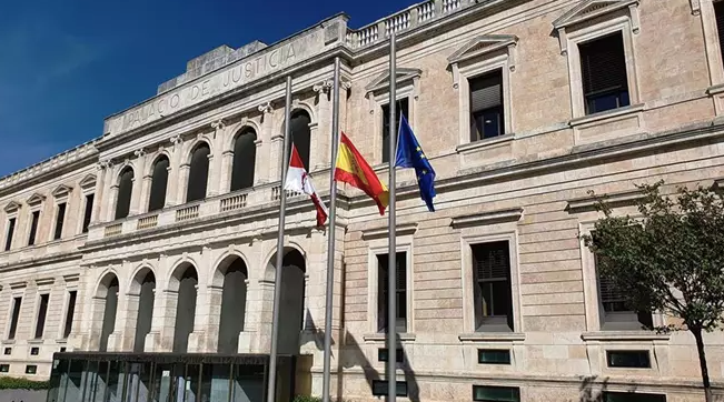 Ratifican 18,5 años de cárcel para cuatro ciudadanos chinos por exportar marihuana entre Valladolid y Holanda, pasado por Salamanca 