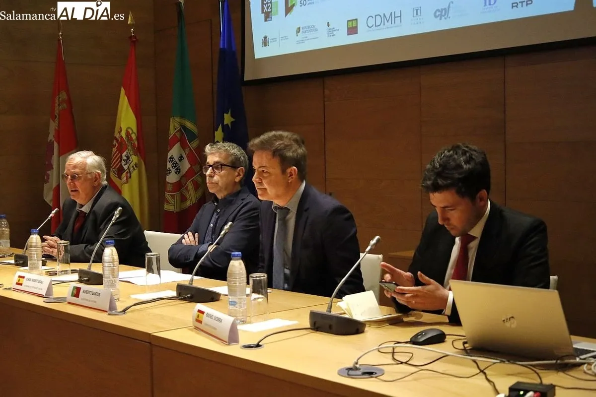Centro Documental de la Memoria Histórica inaugura la exposición ‘Portugal y España. 50 años de democracia’ | Fotos: David Domínguez