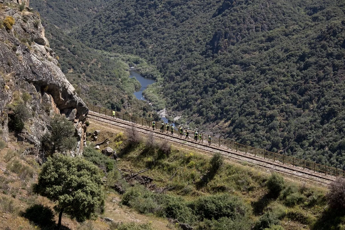 Camino de Hierro llega a sus cuatro años con 70.000 visitantes y referente turístico de Las Arribes en la provincia de Salamanca  / DIPUTACIÓN SALAMANCA